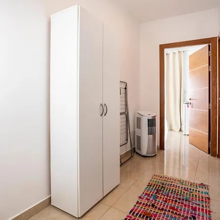 홈스테이 Villa Mosta *