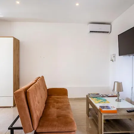 ホームステイ Villa Mosta